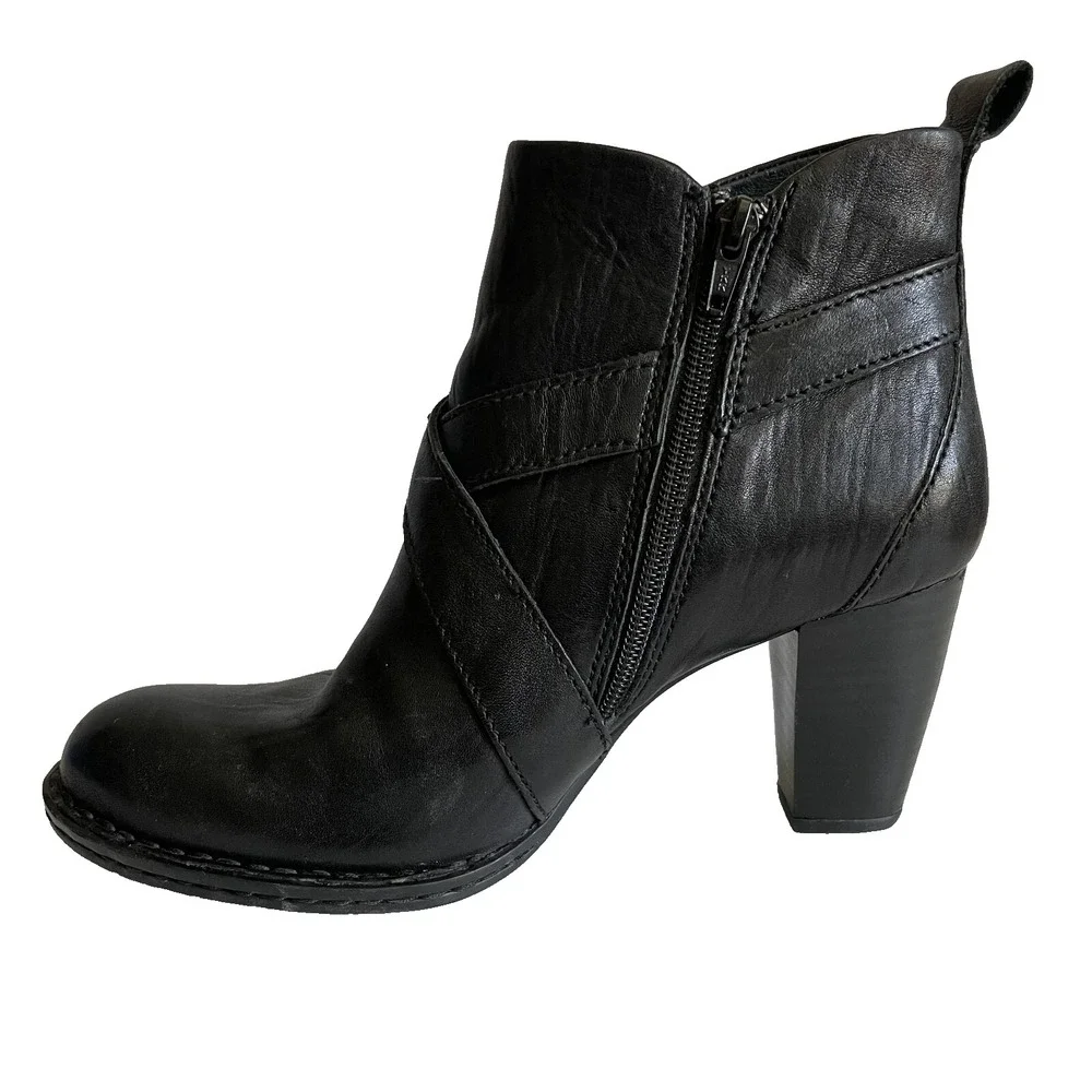 Born Women's Black Leather Boots Buckle Stack Heels Side Zip‎ W31647, Size 7.5